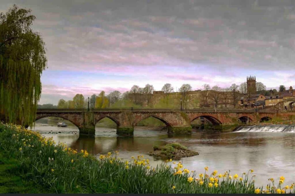 Chester/Handbridge Sleeps 9 + Netflix Hough Green Esterno foto